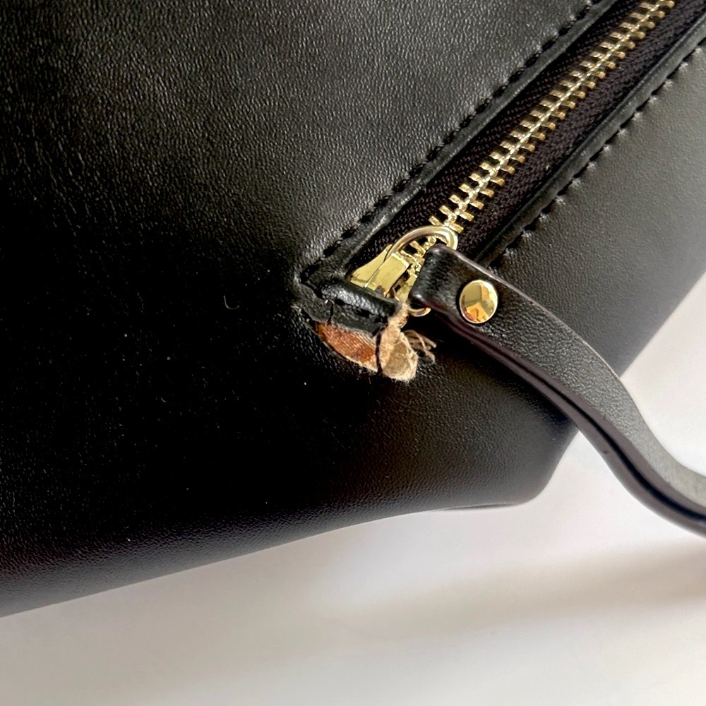 Catherine Malandrino Segolene en cuir Black Leather Hobo Bag with Tassel - Picture 8 of 8